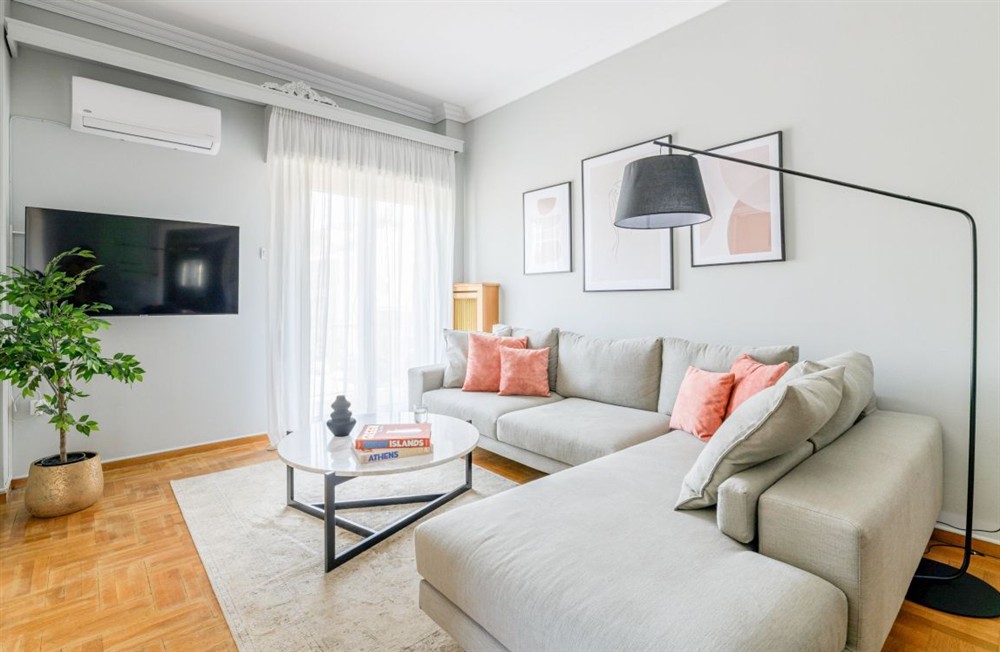 Apartment Aura