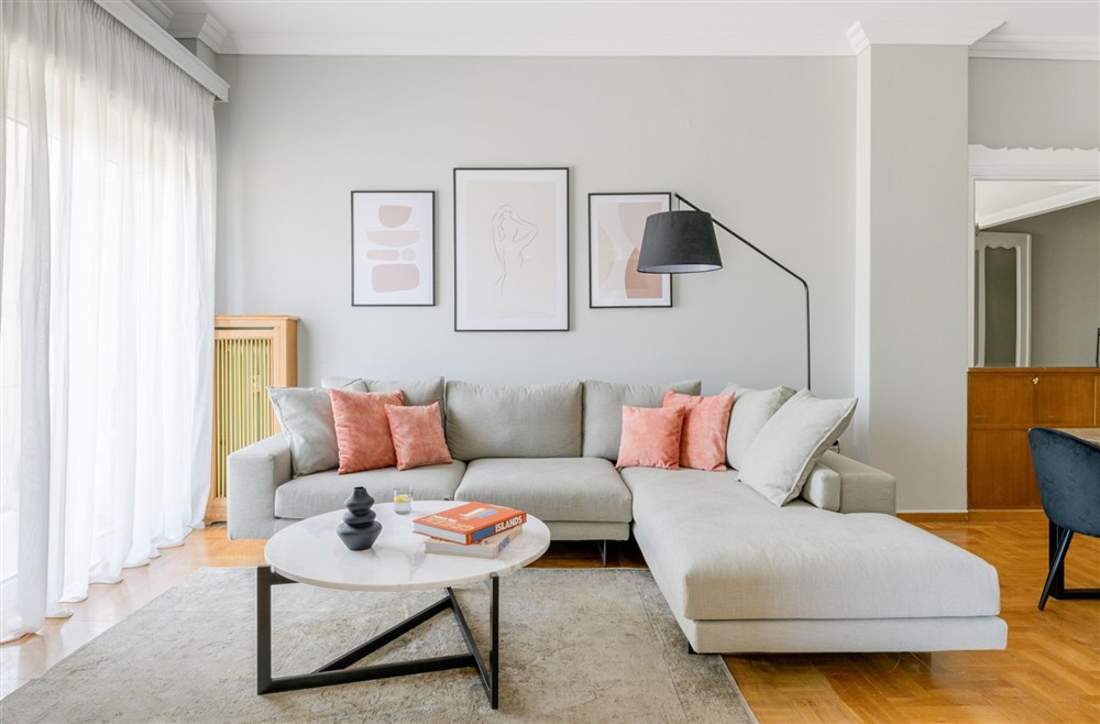 Apartment Aura