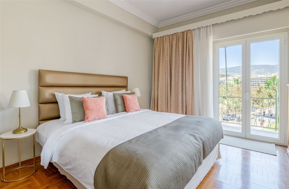 Apartment Aura
