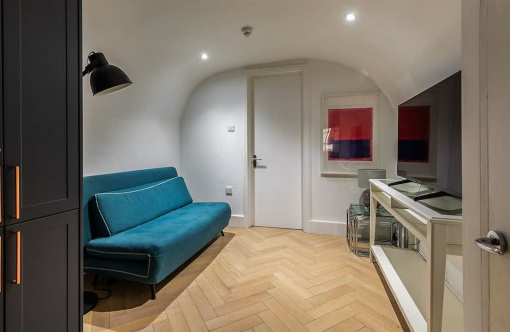 Apartment Barrel (photo 9) at Apartment Barrel in Bath, Avon