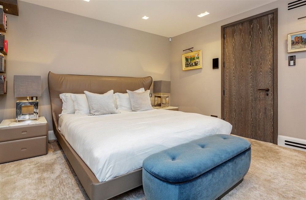 Apartment Evelyn Gardens (photo 15) at Apartment Evelyn Gardens in London, London