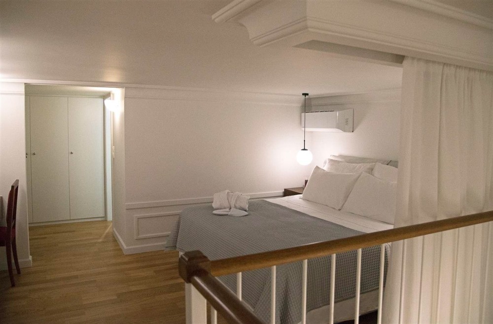 Apeliotis Residence