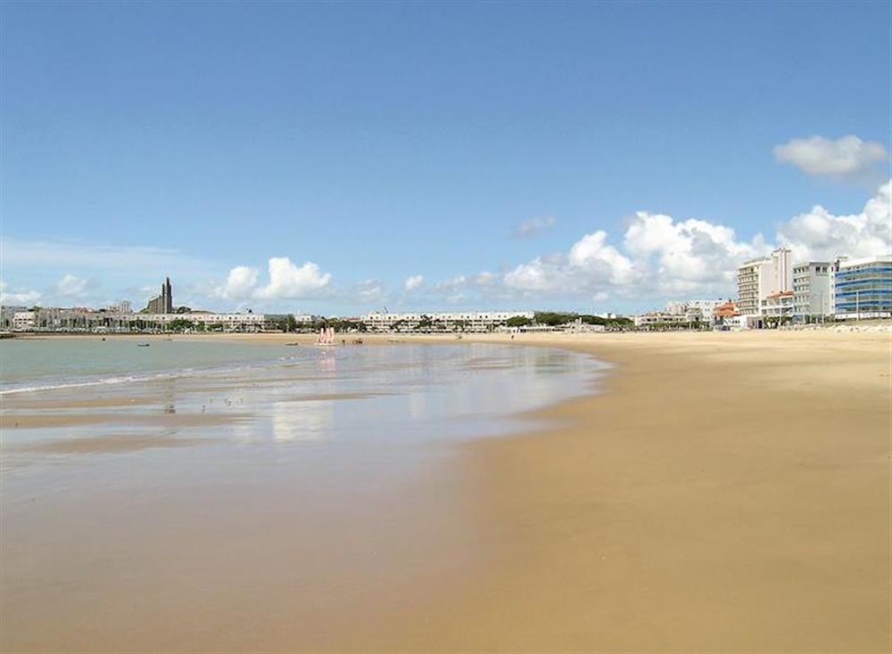 The golden sands of Royan are just a few meters away
