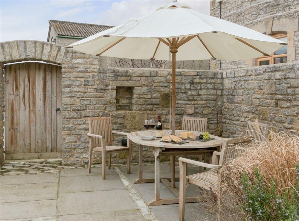 Delightful sitting out area at Apple Barn in West Pennard, near Glastonbury, Somerset