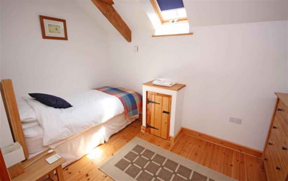 Single bedroom (photo 2) at Apple Tree Cottage, Awliscombe in Honiton