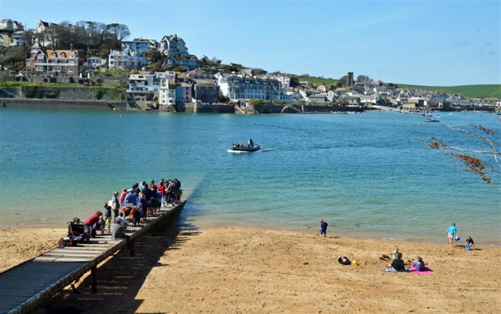 Salcombe town can be accessed by road or park
