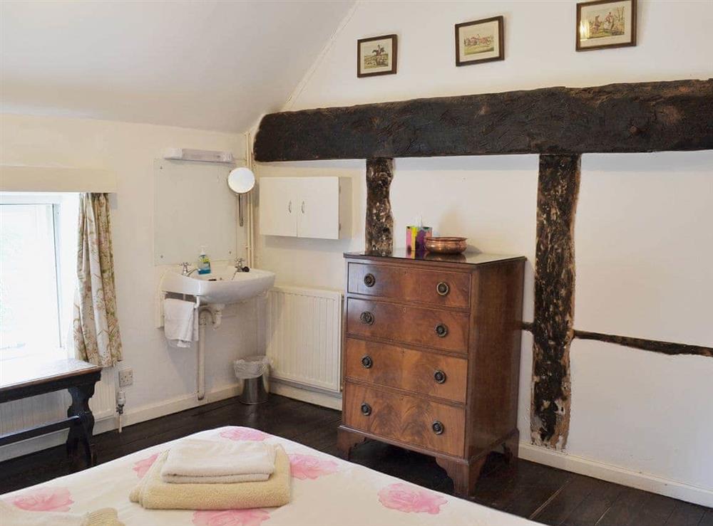 Double bedroom (photo 7) at Apple Tree Cottage in West Wittering, W. Sussex., West Sussex