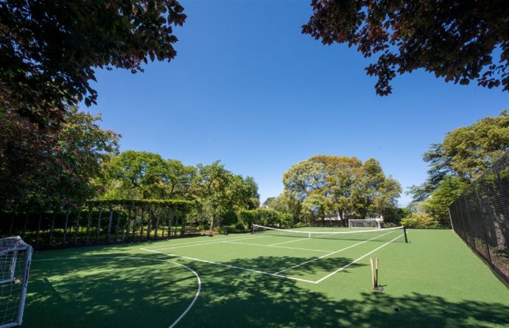 Tennis court with seasonal availability