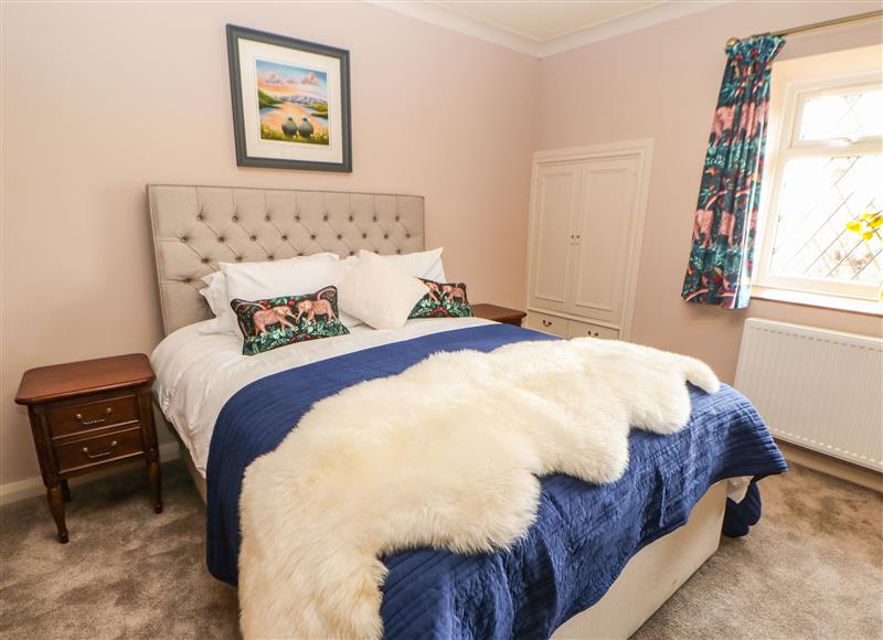 One of the 2 bedrooms at Appletree Cottage, Richmond