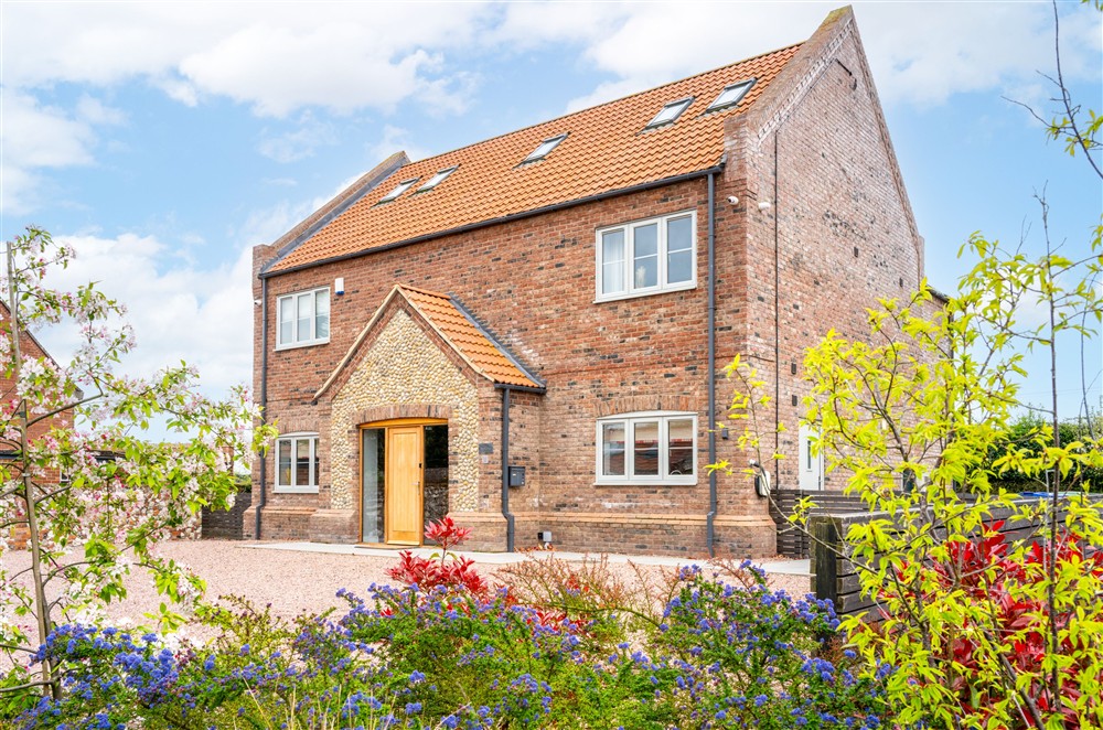 Front view of the house at Appletrees, Burnham Market