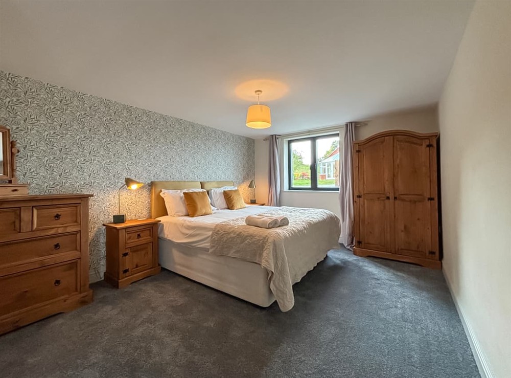 Double bedroom (photo 3) at Applewood in Shrewsbury, Shropshire