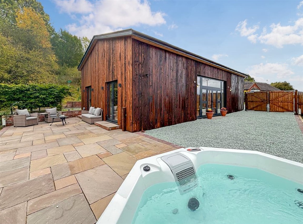 Hot tub (photo 2) at Applewood in Shrewsbury, Shropshire