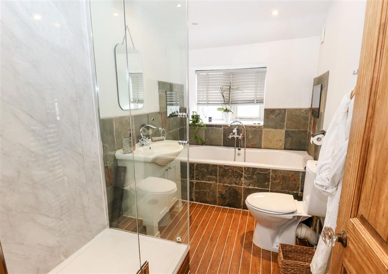The bathroom at Apricot Cottage, Holmfirth