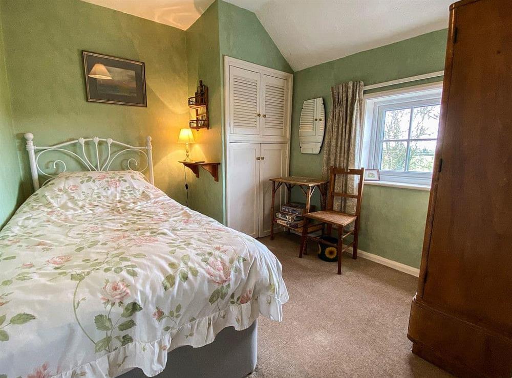 Comfortable single bedroom at April Cottage in Clay Common, near Southwold, Suffolk