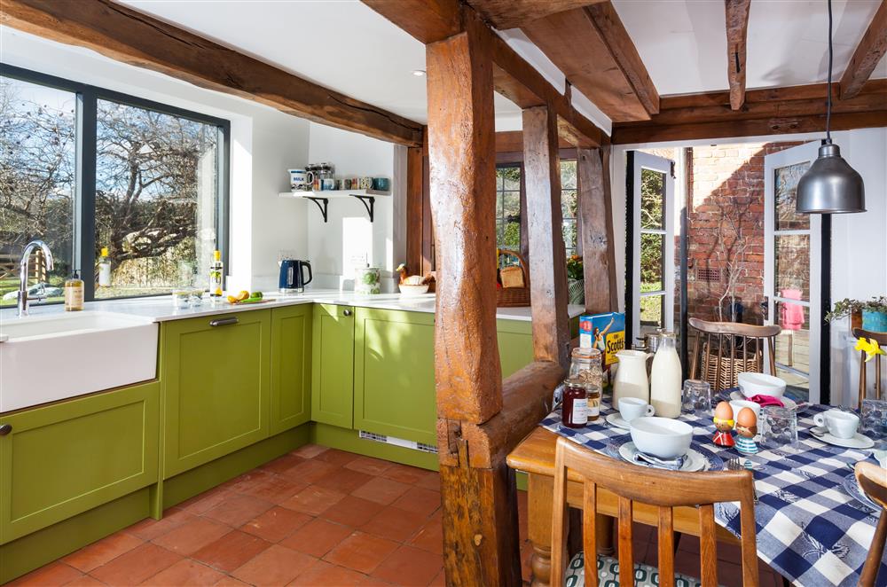 The well-equipped kitchen at April Cottage, Eckington