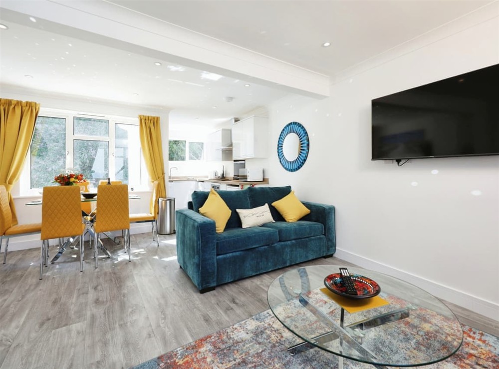 Open plan living space at Aqua Gurnard, 