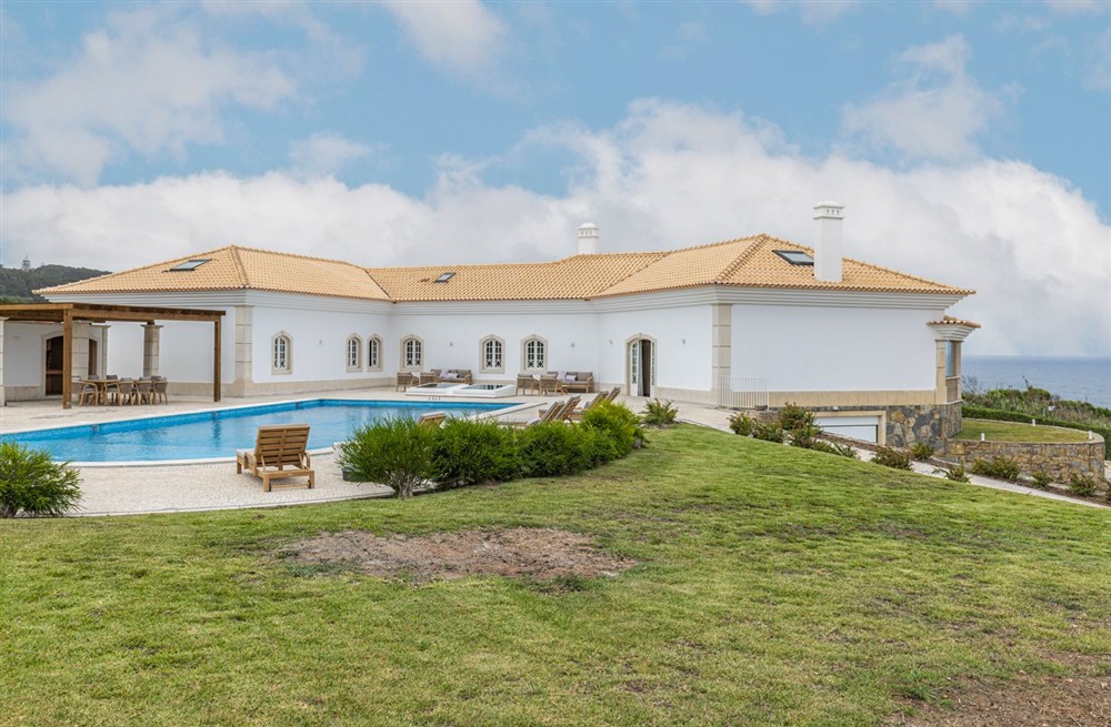 Aquavino Villa