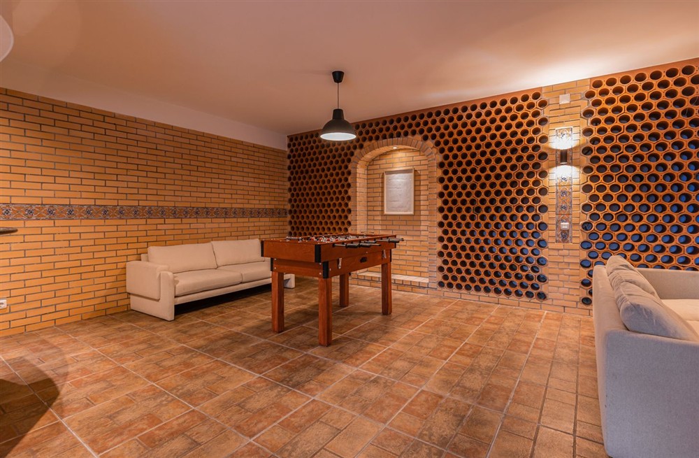 Aquavino Villa