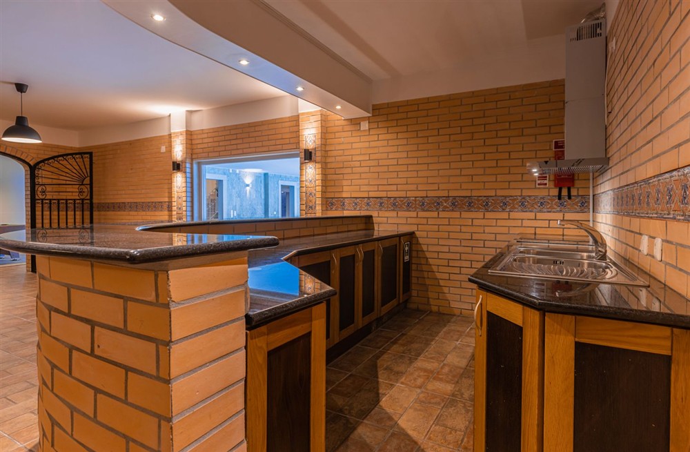 Aquavino Villa