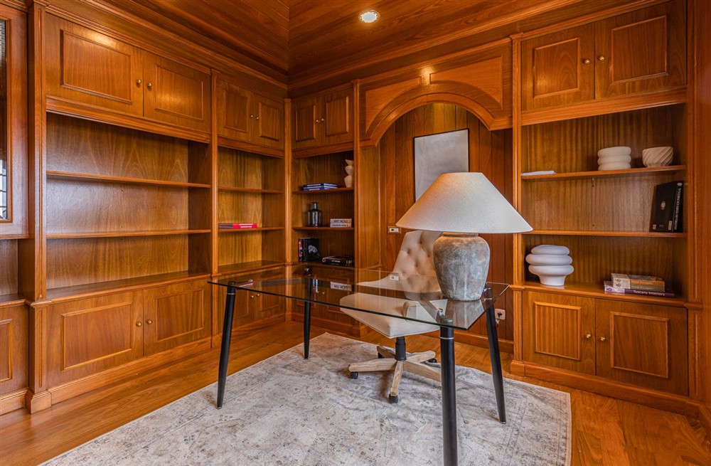 Aquavino Villa