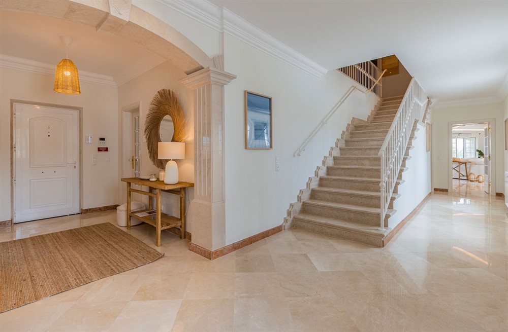 Aquavino Villa