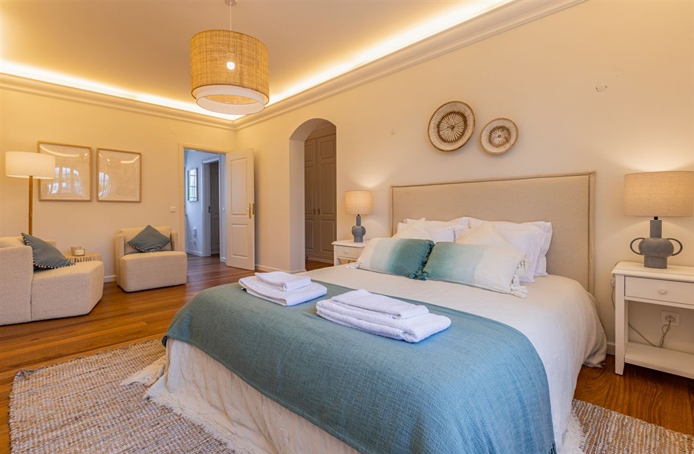 Aquavino Villa