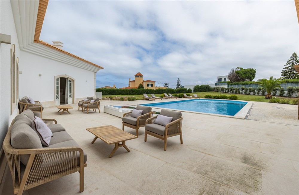 Aquavino Villa