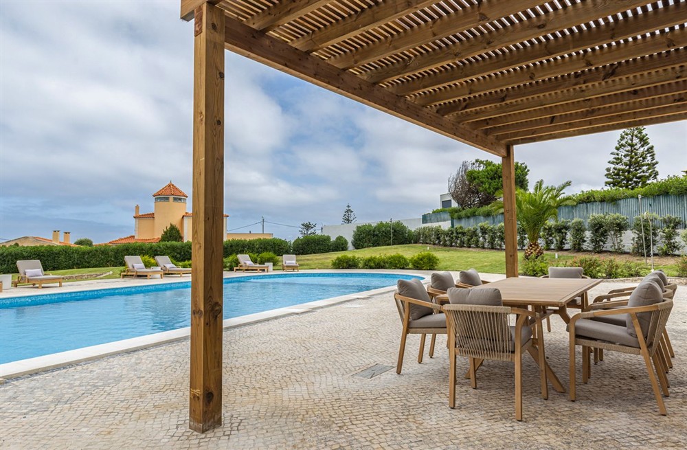 Aquavino Villa
