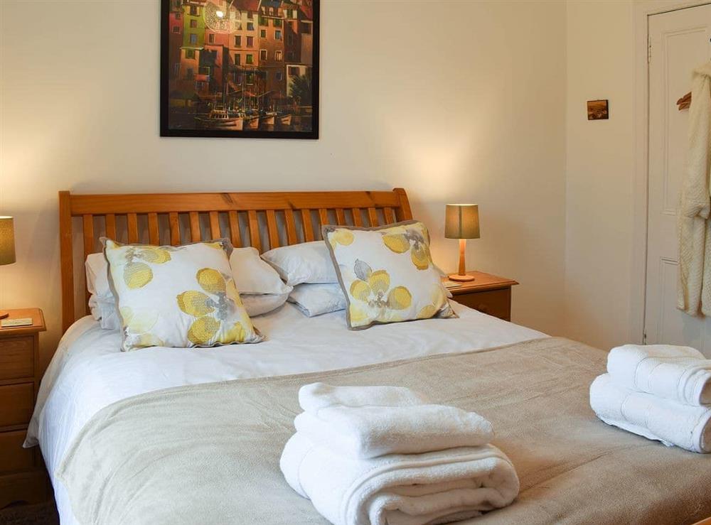 Comfortable double bedded room at Arc House in Cellardyke, near Anstruther, Fife