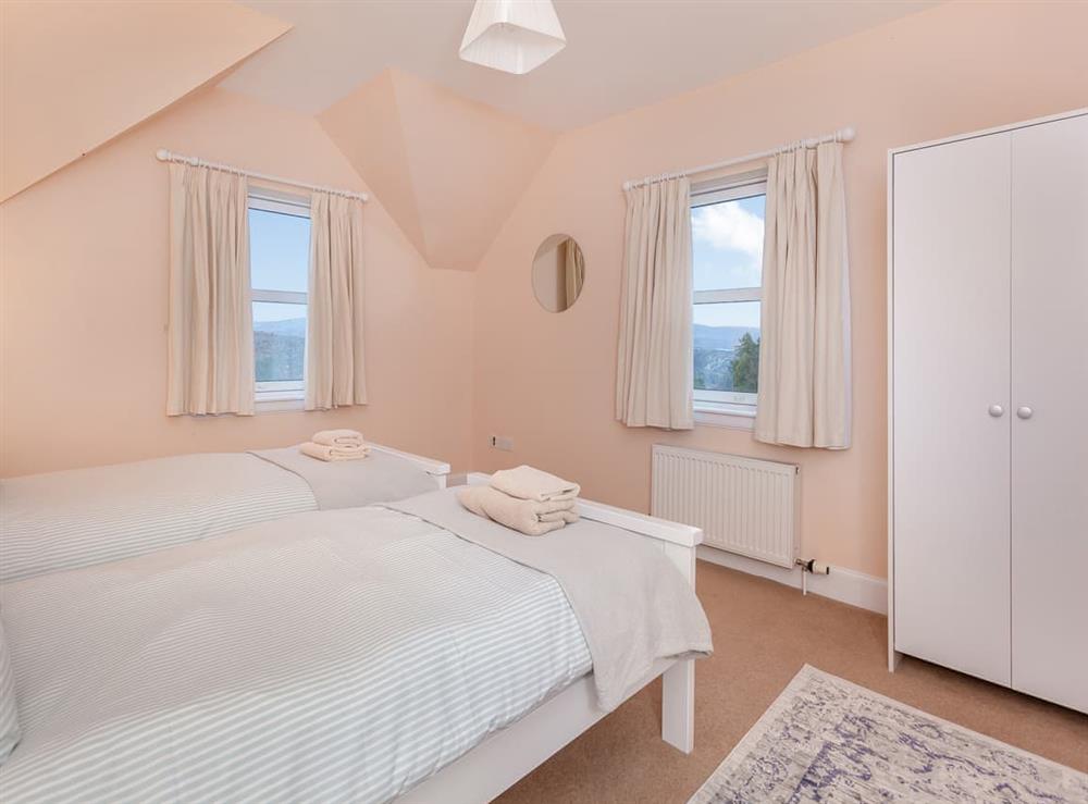 Twin bedroom at Ardachy in Drumnadrochit, Inverness-Shire