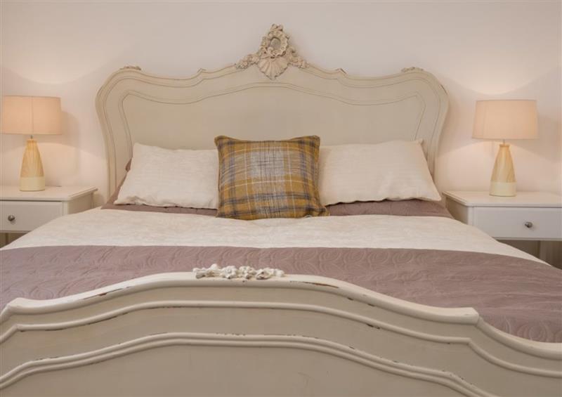 A bedroom in Ardchyle House at Ardchyle House, Killin