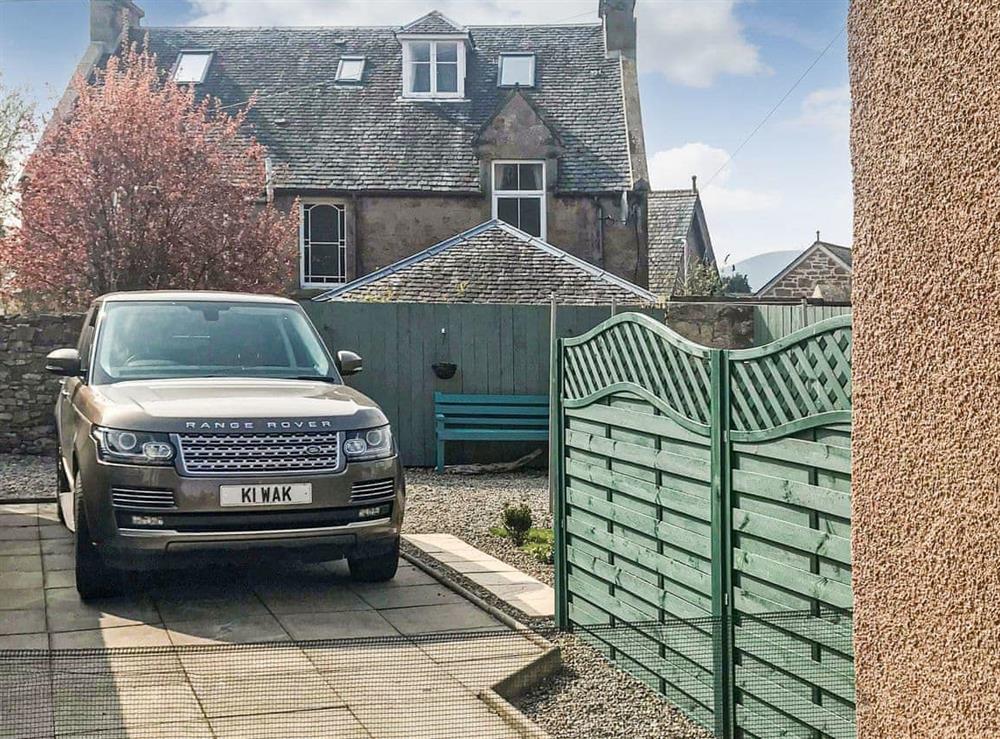 Parking at Ardentorrie Holiday Home in Inverness, Inverness-Shire