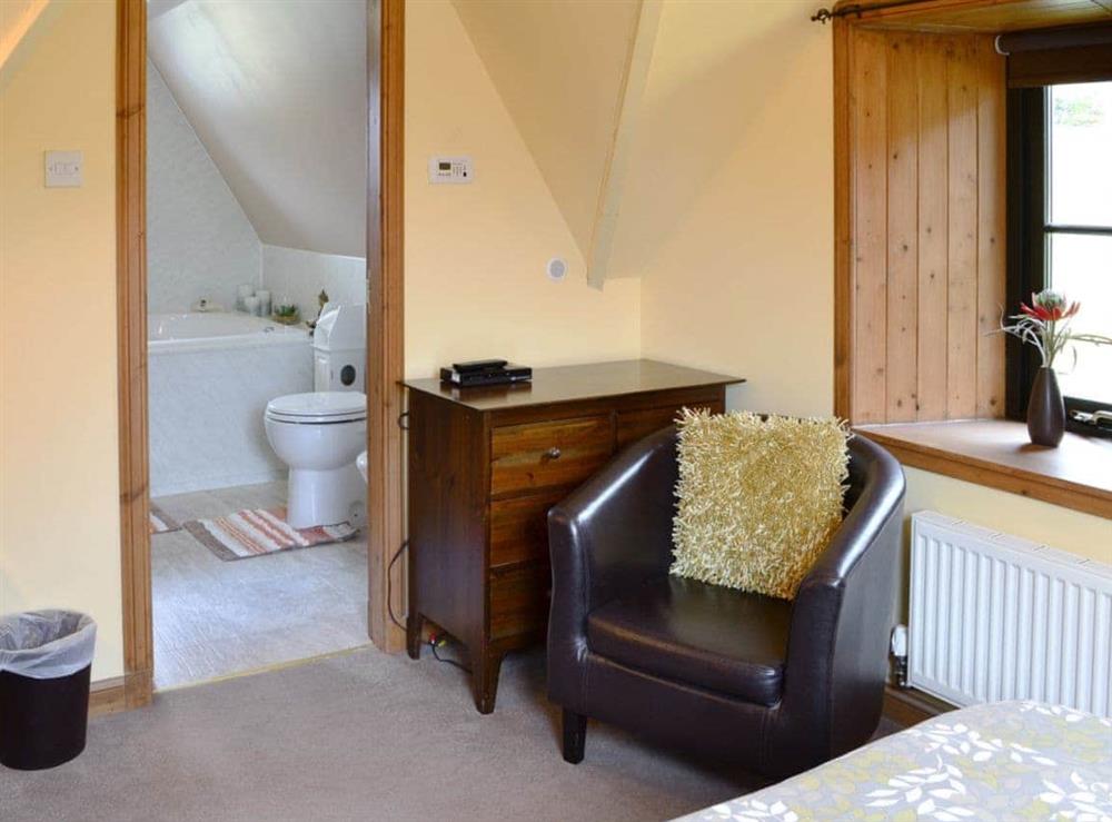 Comfy double bedroom with en-suite at Ardlui Church in Ardlui, near Balloch, Argyll and Bute, Dumbartonshire