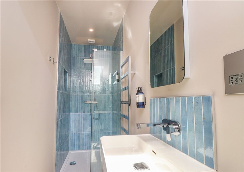 Bathroom (photo 2) at Ardwyn, Rhosneigr