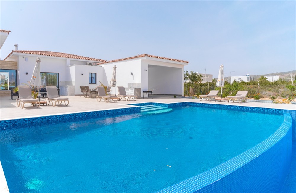 Aretousa Dyo at Aretousa Dyo in Peyia, Paphos