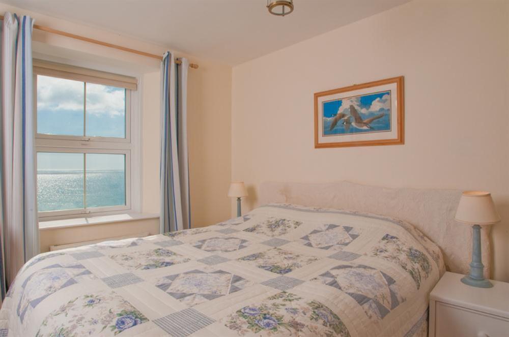 Double bedroom with en suite shower room and sea views at Argosy in Torcross, Kingsbridge