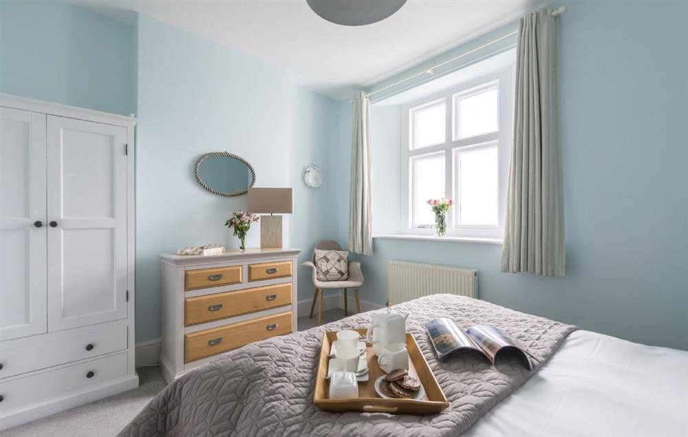 Double bedroom with 5’ bed at Argus Cottage, Pendeen Lighthouse