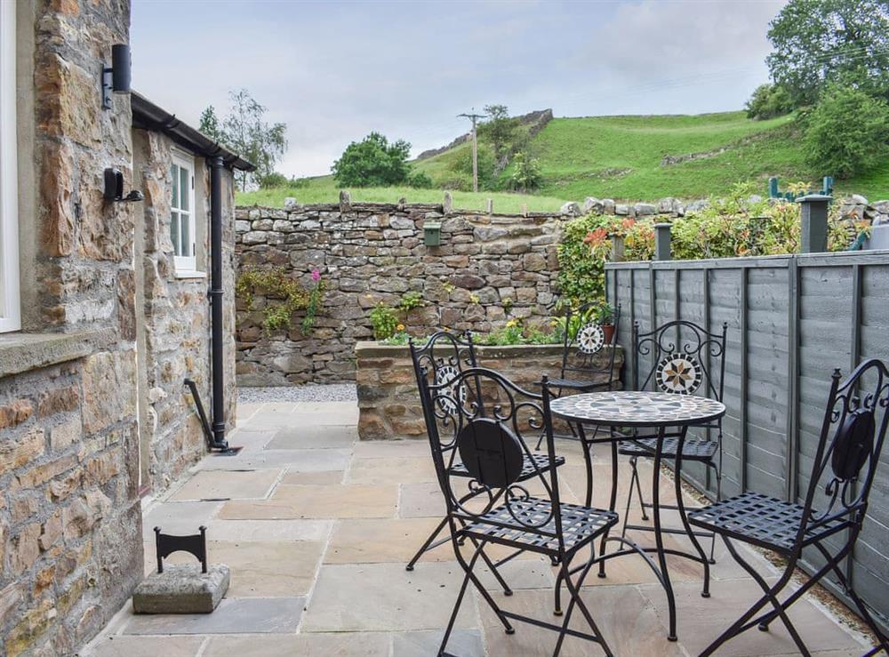 Sitting-out-area (photo 2) at Arkle Terrace in Reeth, near Richmond, North Yorkshire