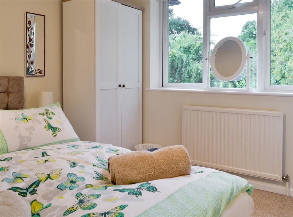 Light and airy en-suite double bedroom at Arnewood Corner in Sway, near Lymington, Hampshire