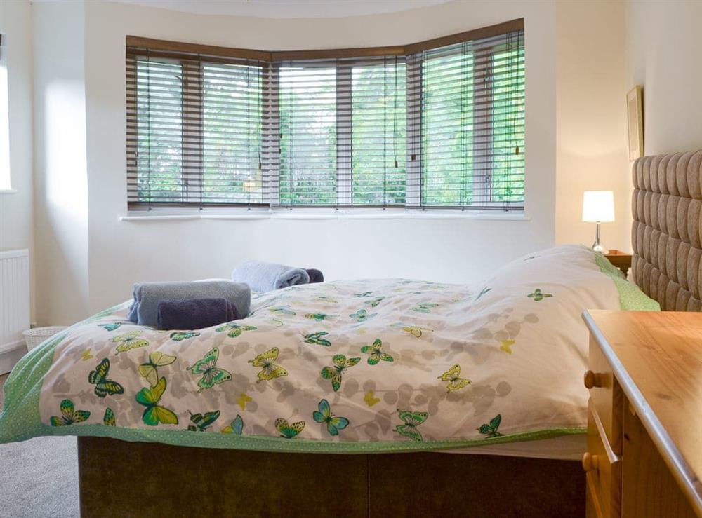 Relaxing en-suite double bedroom at Arnewood Corner in Sway, near Lymington, Hampshire