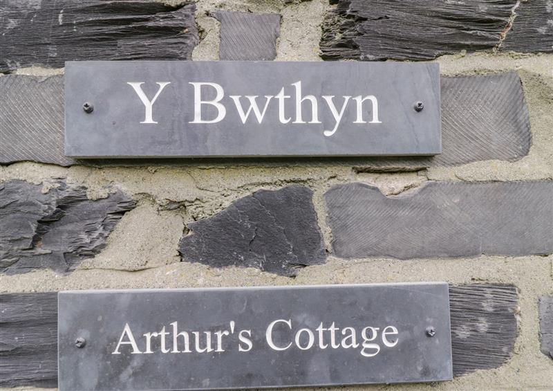 Outside at Arthurs Cottage, Abergynolwyn near Tywyn