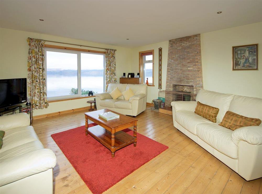 Spacious living room at Artillgan Cottage in By Tarbert, Argyll, Argyll and Bute
