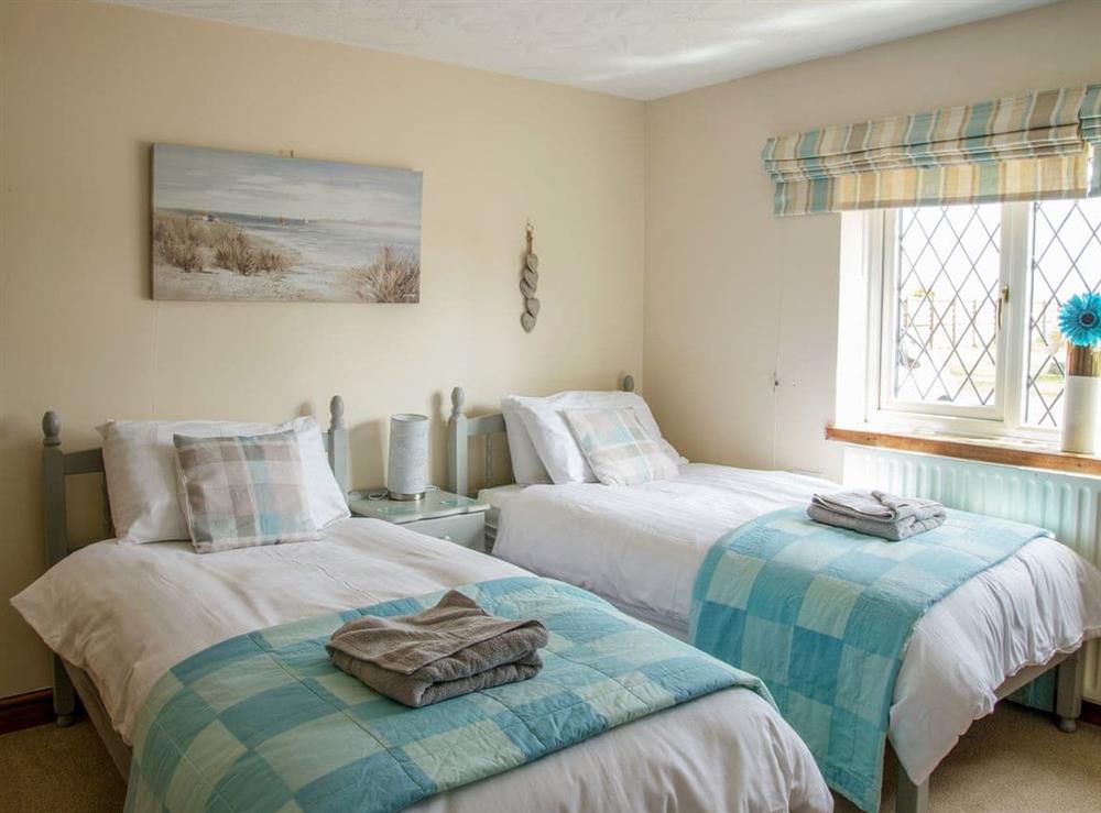 Relaxing twin bedroom at Ash Cottage in Skegness, Lincolnshire