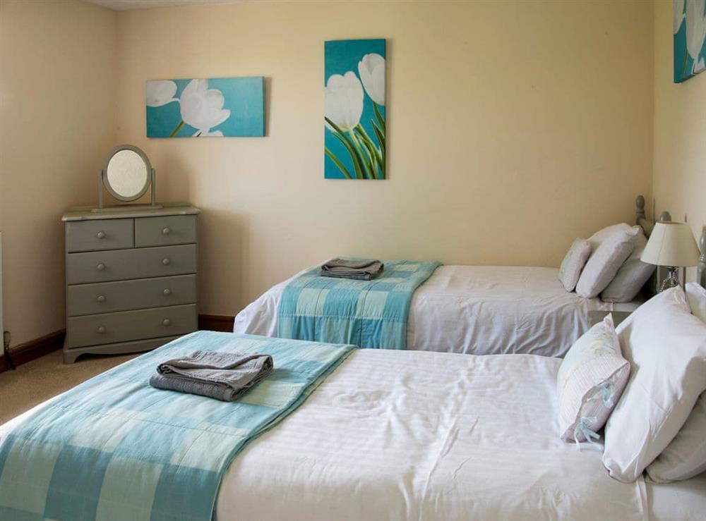 Spacious twin bedroom at Ash Cottage in Skegness, Lincolnshire