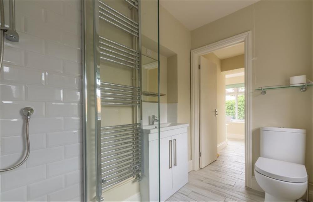Ground floor: Wetroom with walk-in shower