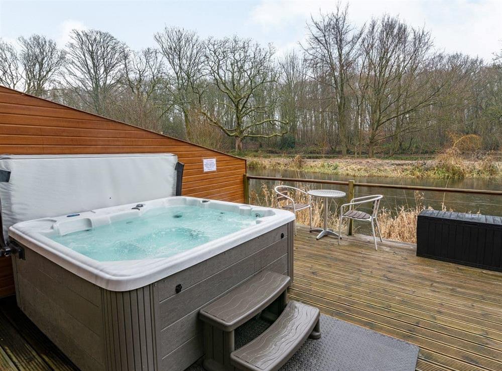 Hot tub (photo 2) at Waterside Lodge Fourteen, 