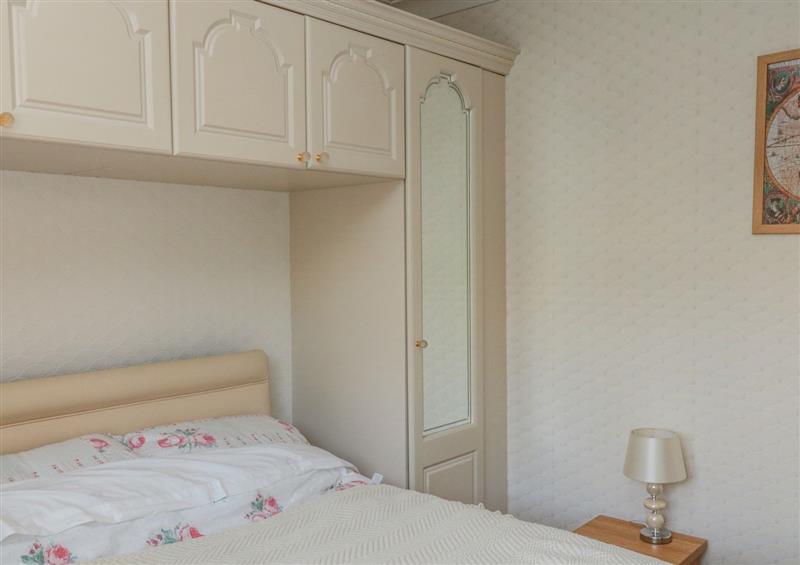 This is a bedroom at Ashling 15, Kingskerswell