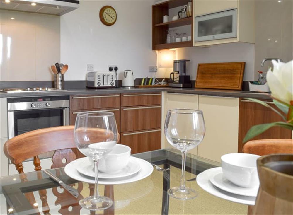 Delightful dining/ kitchen area at Ashridge Apartment in Dagnall, near Berkhamstead, Hertfordshire