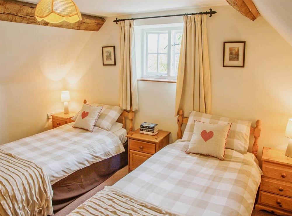 Twin bedroom at East Granary, 