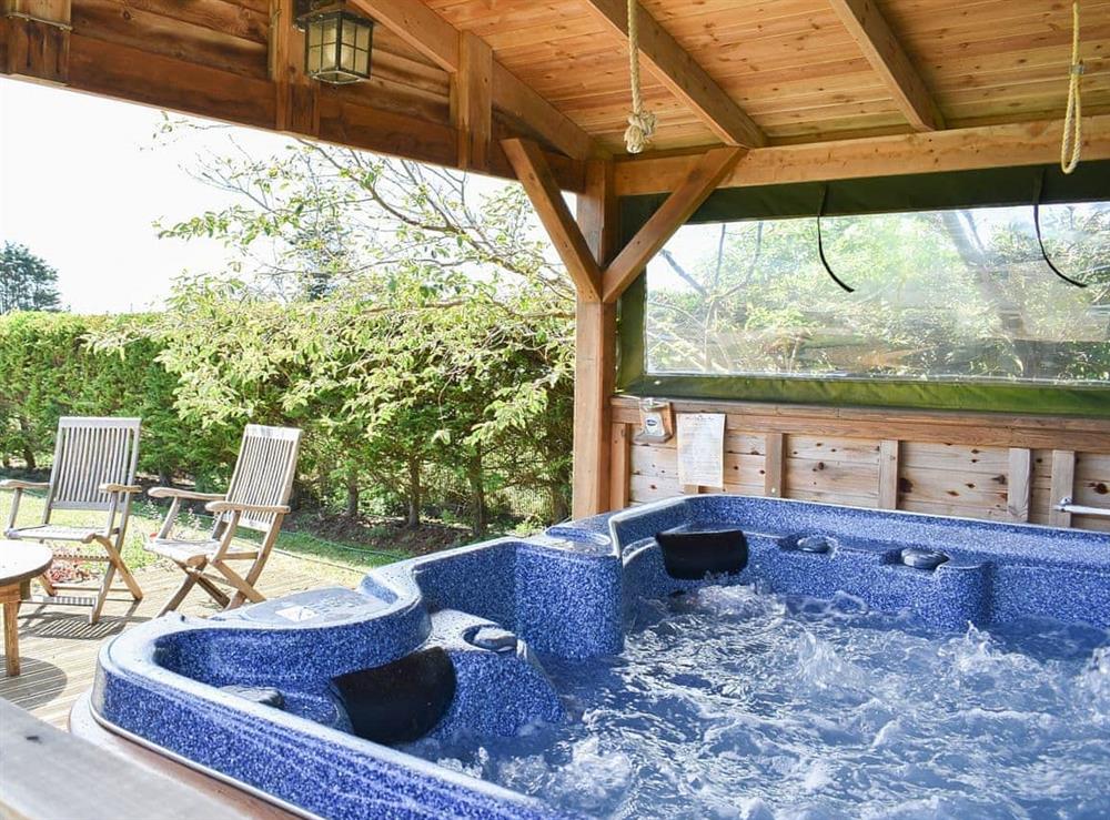Lovely hot tub for exclusive use at Lavender Cottage, 